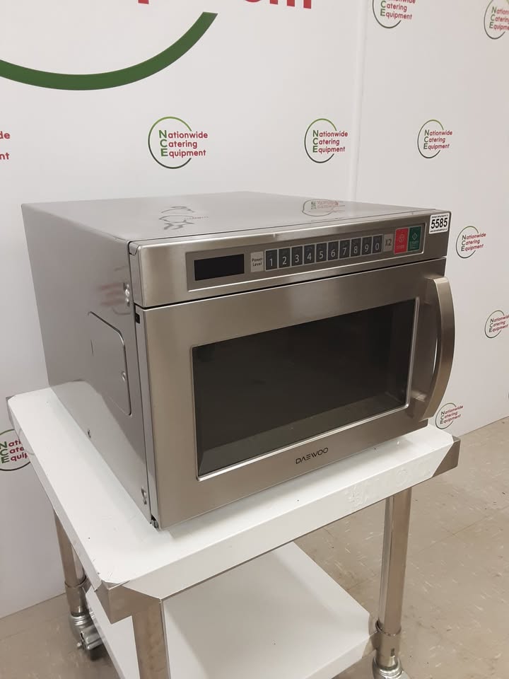 Daewoo 1850w Microwave (NCE5585)