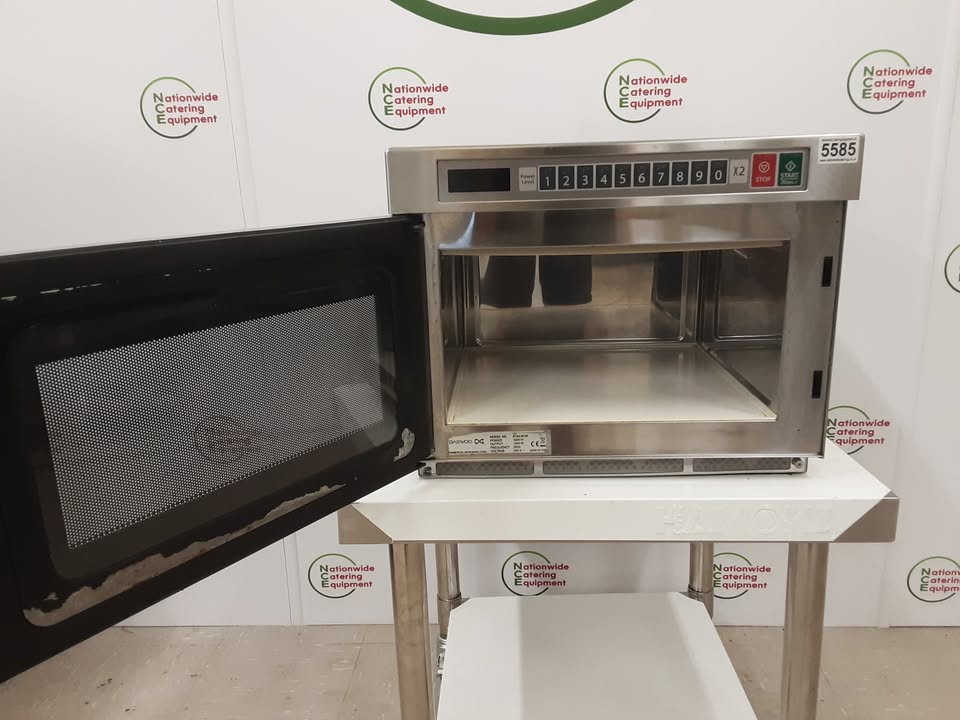 Daewoo 1850w Microwave (NCE5585)