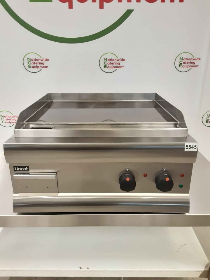 Lincat Tabletop Two Zone Electric Griddle, 3 Phase, Model- GS6/T/E (NCE5545)