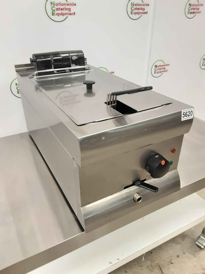 Lincat Single Tank Tabletop Electric (13amp) Fryer (NCE5620)