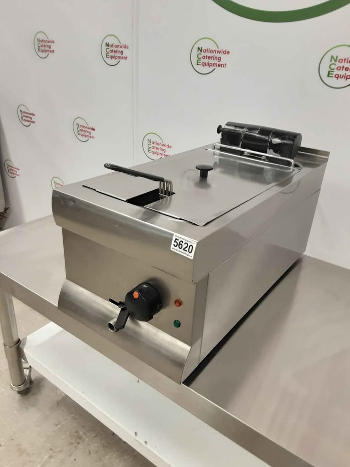 Lincat Single Tank Tabletop Electric (13amp) Fryer (NCE5620)