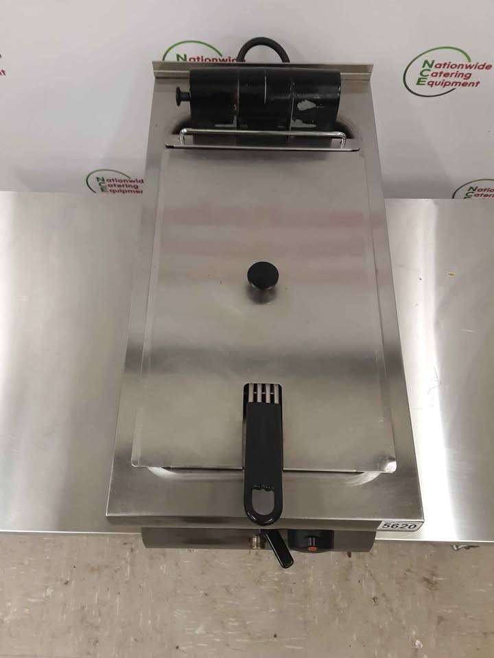 Lincat Single Tank Tabletop Electric (13amp) Fryer (NCE5620)