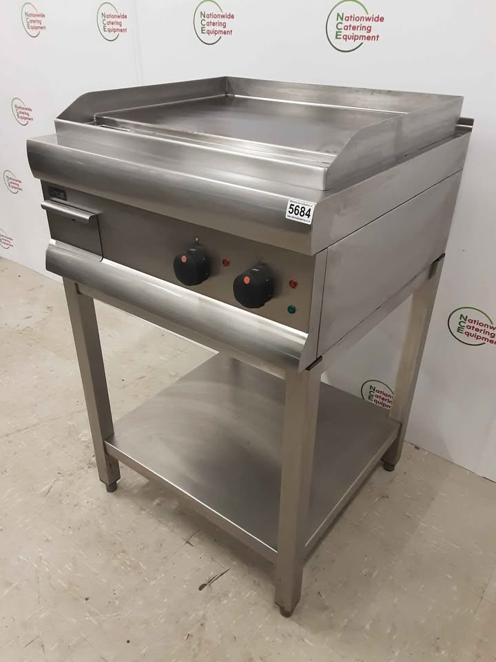 Lincat 60cm Twin Zone 1ph/32amp Electric Griddle On Stand, Model- GS6/T/E (NCE5684)