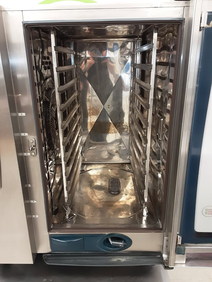 Rational SCC Ten Grid Electric Combi Oven On Stand, Model- SCCWE101 (NCE5838)