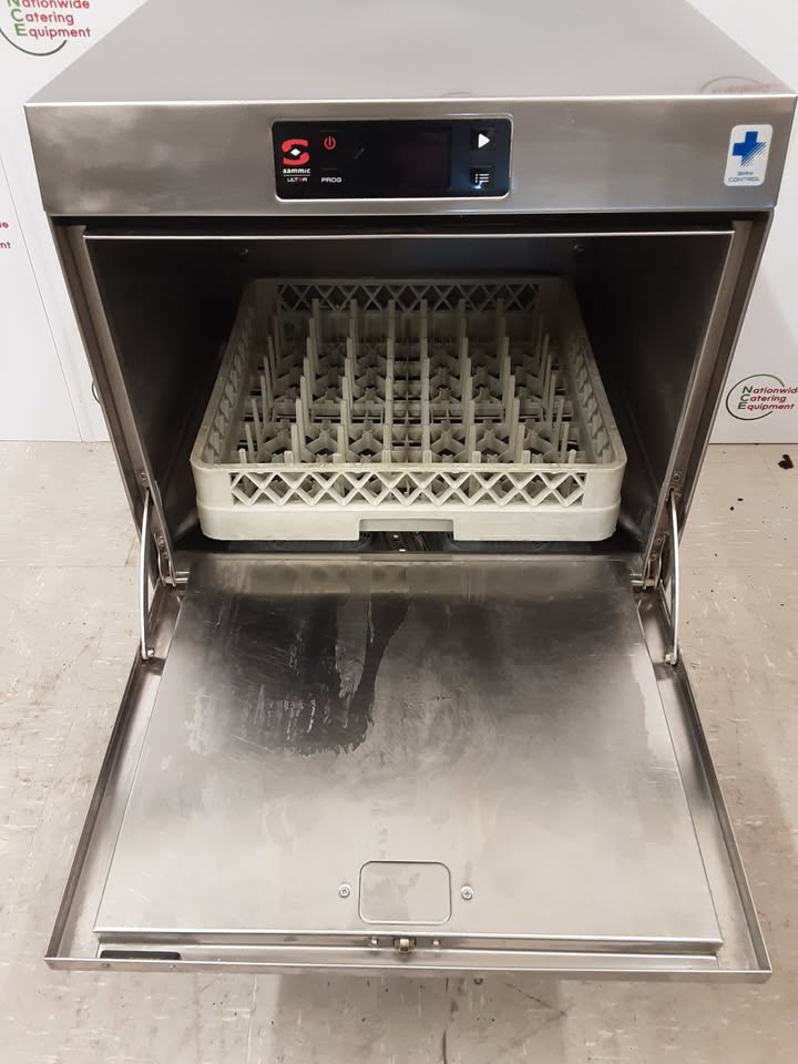 Sammic Undercounter 2021 Dishwasher With Drain & Chemical Pumps & Internal Softener. Model-UX50BD(NCE5833)