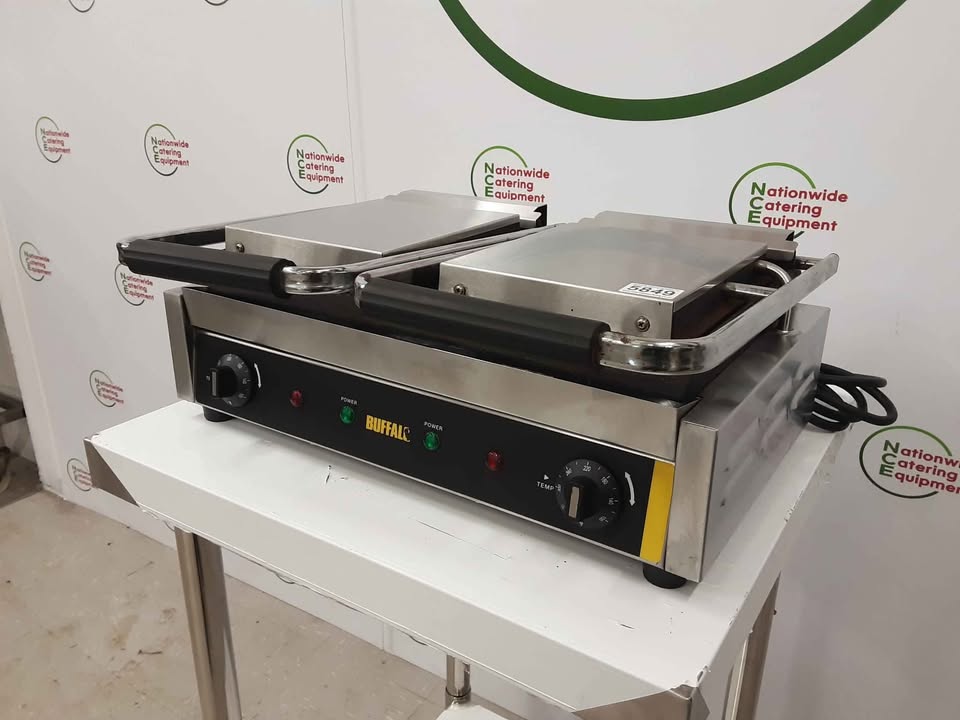 Buffalo Double Ribbed Panini/Contact Grill, Model- DM902-02 (NCE5849)