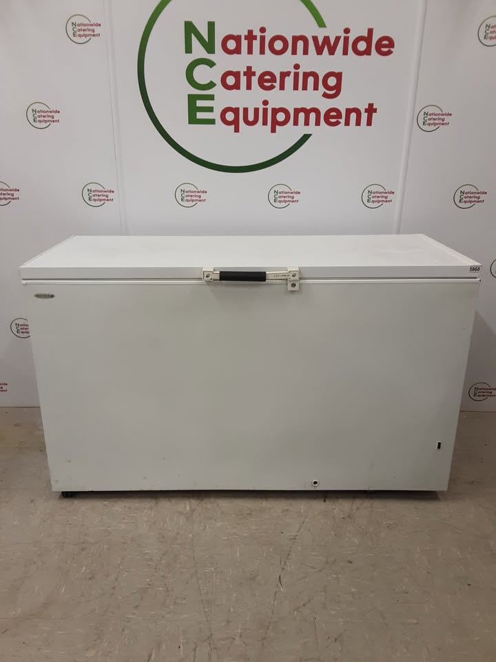 Tefcold 150cm Chest Freezer - CLEARANCE (NCE5868)
