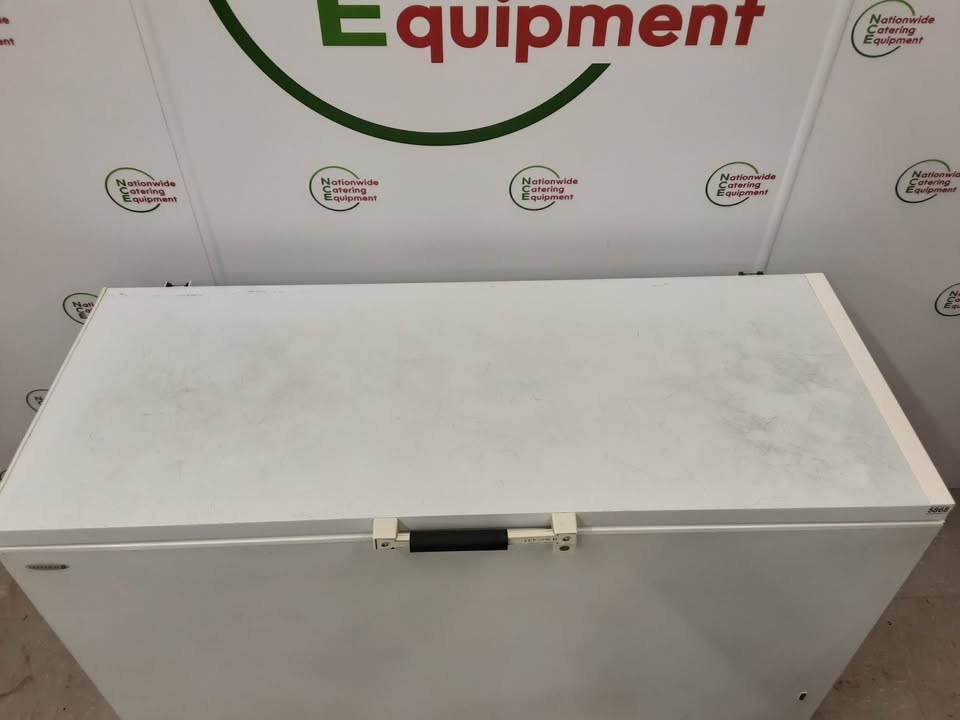 Tefcold 150cm Chest Freezer - CLEARANCE (NCE5868)