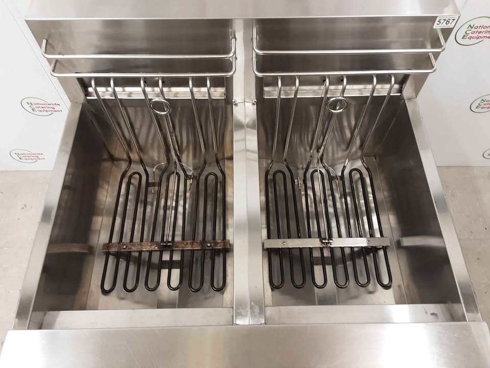 Adexa Electric 3 Phase Twin Tank/Four Basket Fryer, Model- EF18C2 (NCE5767)
