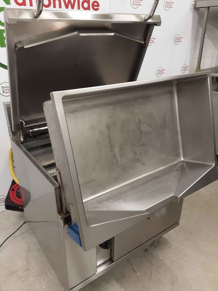 Blueseal Natural Gas Bratt Pan With Electric Tilt, Model- G580-8E (NCE5864)