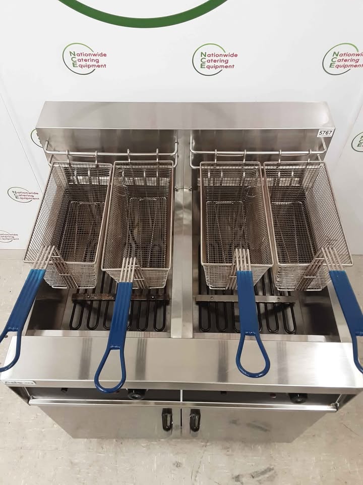 Adexa Electric 3 Phase Twin Tank/Four Basket Fryer, Model- EF18C2 (NCE5767)