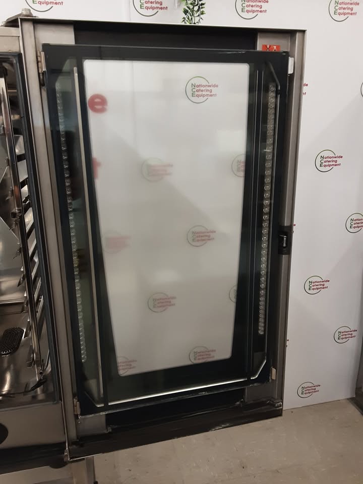 Lincat Branded Rational SCC Electric 10 Grid Combi Oven On Stand (NCE5910)