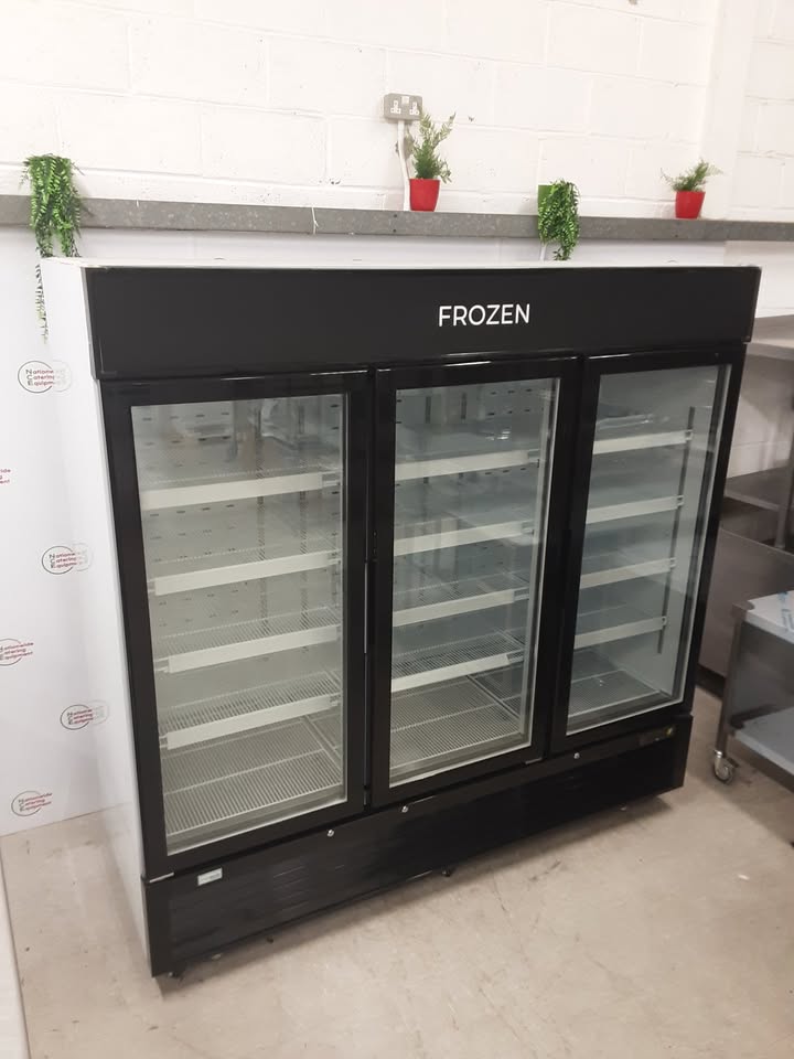 Interlevin Low Energy Three Door Upright Display Freezer, Model- LGF7500 (NCE5931)