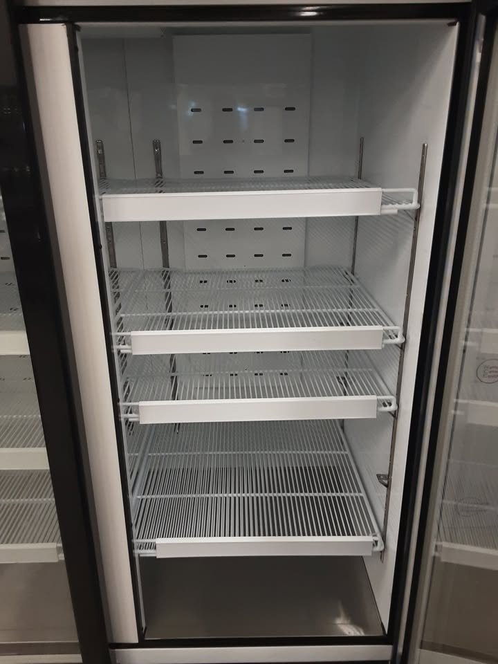 Interlevin Low Energy Three Door Upright Display Fridge (NCE5930)