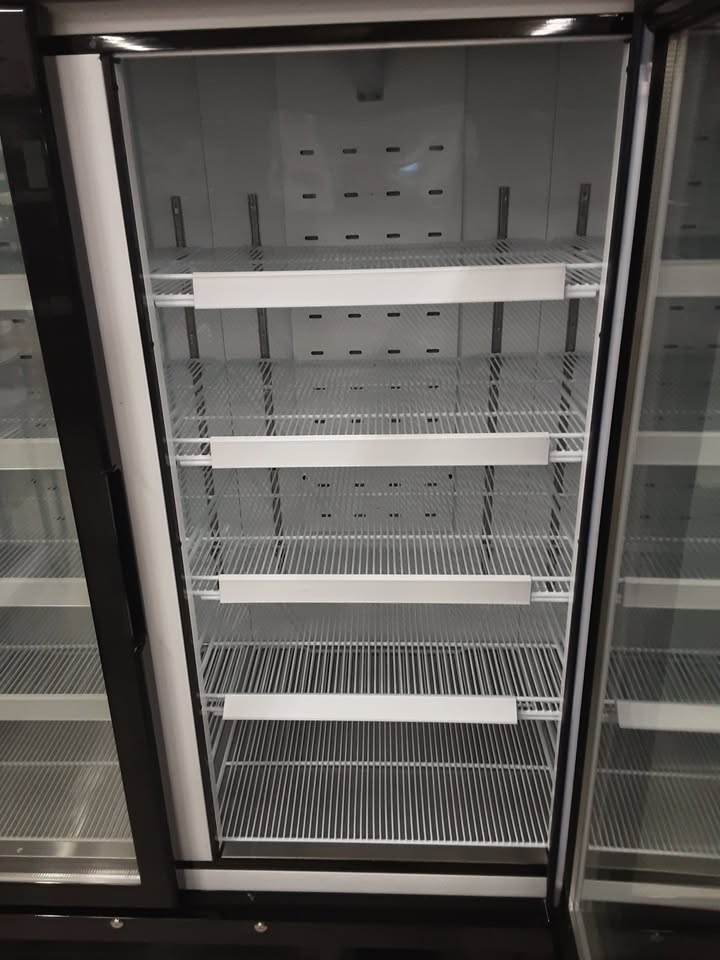 Interlevin Low Energy Three Door Upright Display Freezer, Model- LGF7500 (NCE5931)
