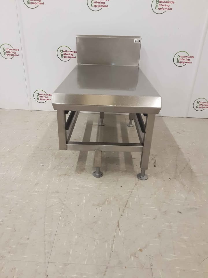 Stainless Steel Equipment Stand With Gastronorm Storage (NCE5944)