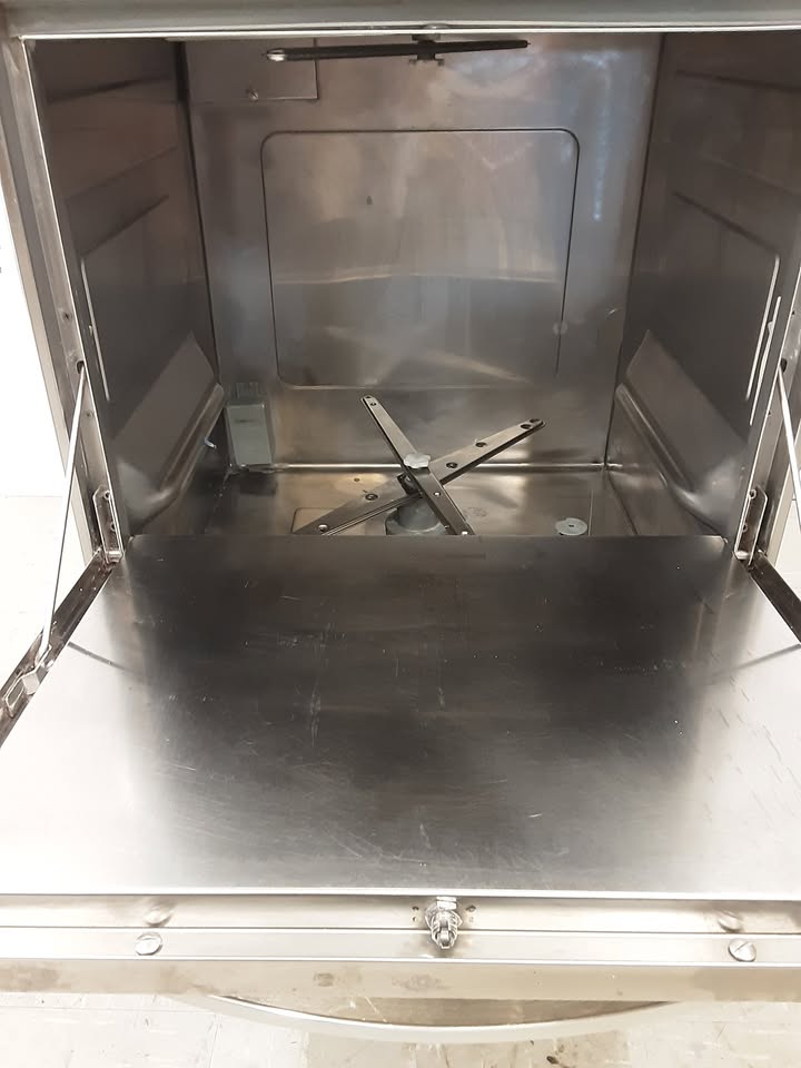 Proton Washrite Undercounter Dishwasher, 1ph/32amp, Model-X700A (NCE6294)