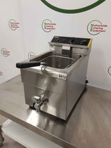 Buffalo Tabletop 13amp Electric Single Tank Induction Fryer, Model- CP793 (NCE6412)